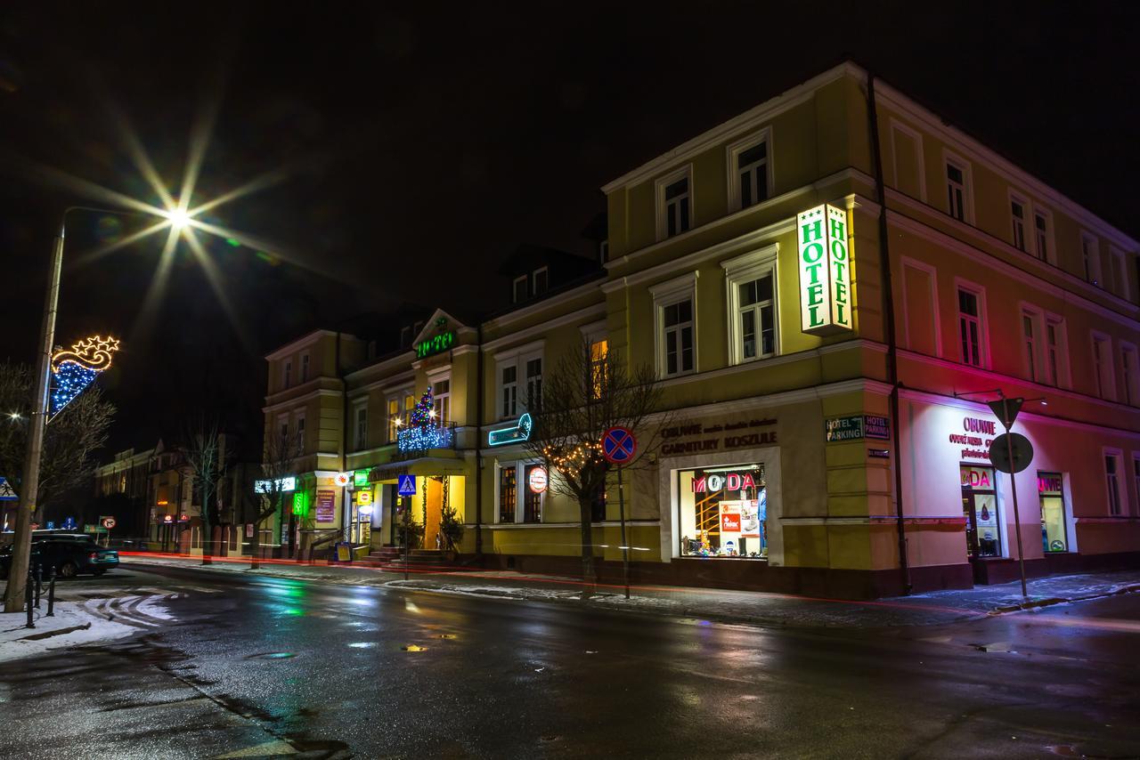 Hotel Staromiejski Krasnystaw Exteriör bild